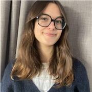 Etudiante à l'ESCP, donne cours de maths collège/lycée